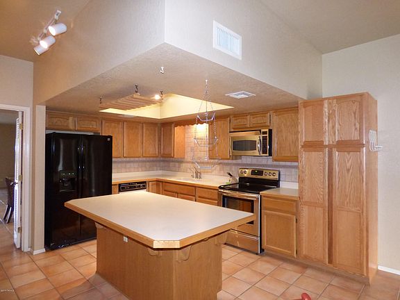 3rd image of 5325 N Strada De Rubino