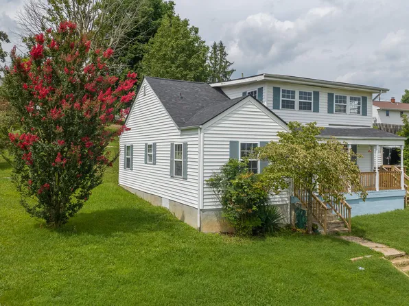 3306 Bloomingdale Rd, Kingsport, TN 37660