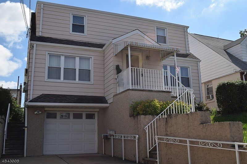 1st image of 32 Maitland Pl