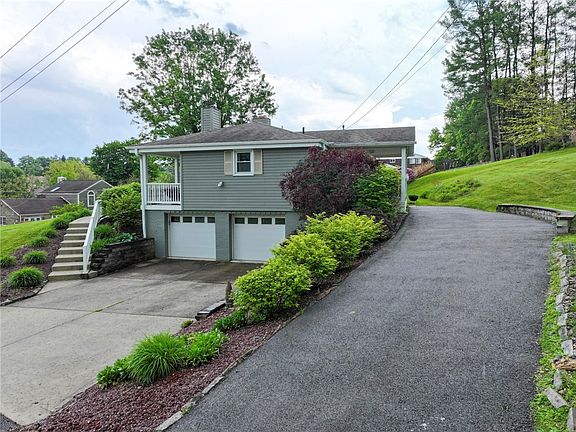 2nd image of 200 Stonebrook Dr