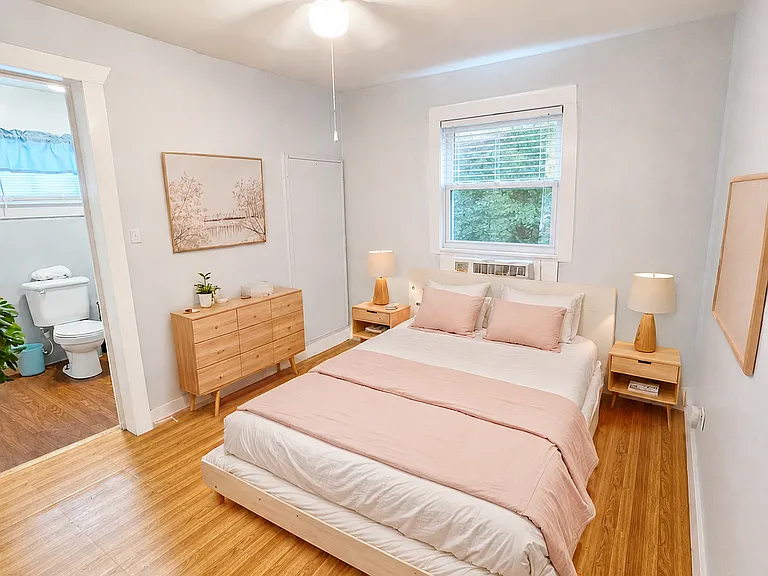 208 W Jefferson St — Photo 4