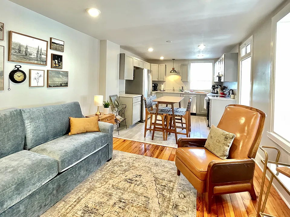 401 S Market St #3
