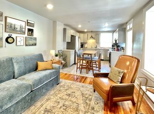 401 S Market St APT 3, Frederick, MD 21701