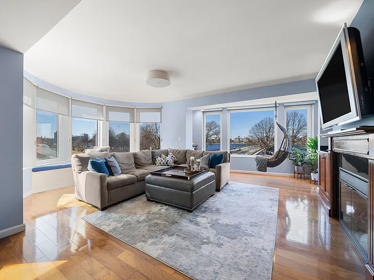492 Beacon St #36 — Photo 9