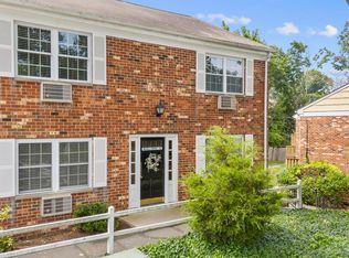 287 Hamilton Ave APT 3I, Stamford, CT 06902