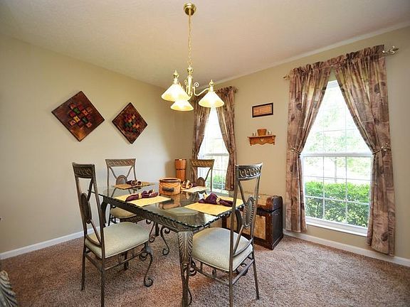 3rd image of 1241 E Glenwood Ct