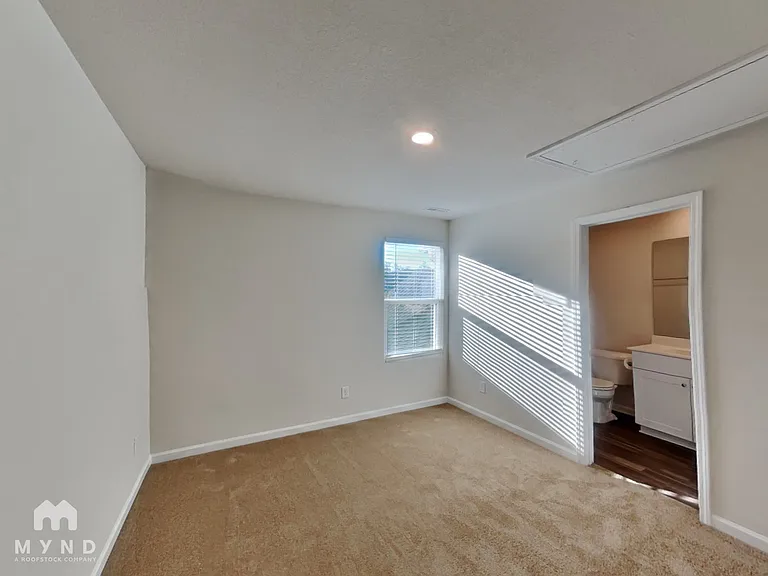 250 Yorktown Ln — Photo 11