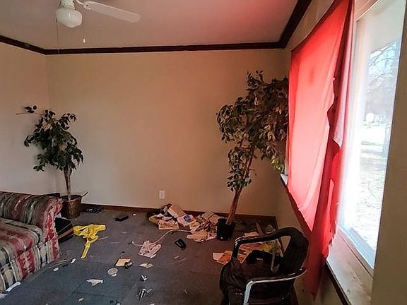 2nd image of 10117 Royal Dr