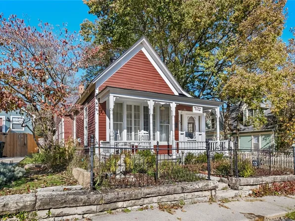 27 Elk St, Eureka Springs, AR 72632