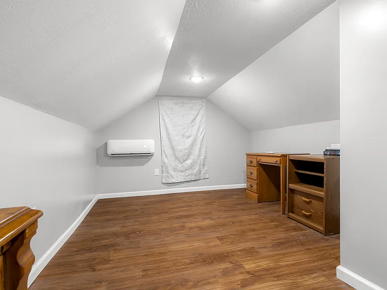 1920 Elm St #1 — Photo 15