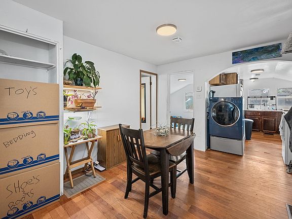 5th image of 324 E Olympic Ave