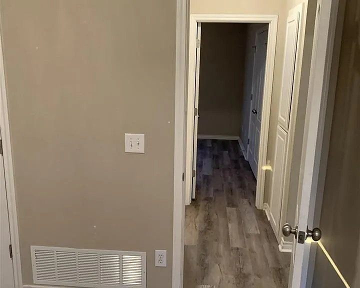 5122 Air Force Dr — Photo 11