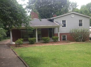 718 Sunrise Ln, Elizabethtown, KY 42701