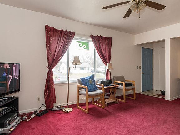 4th image of 330 E Van Hoesen Blvd