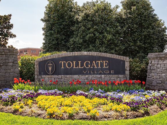 3rd image of 2035 Tollgate Blvd