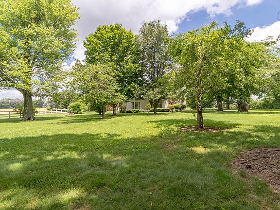 3rd image of 1339 Dunlop Ln