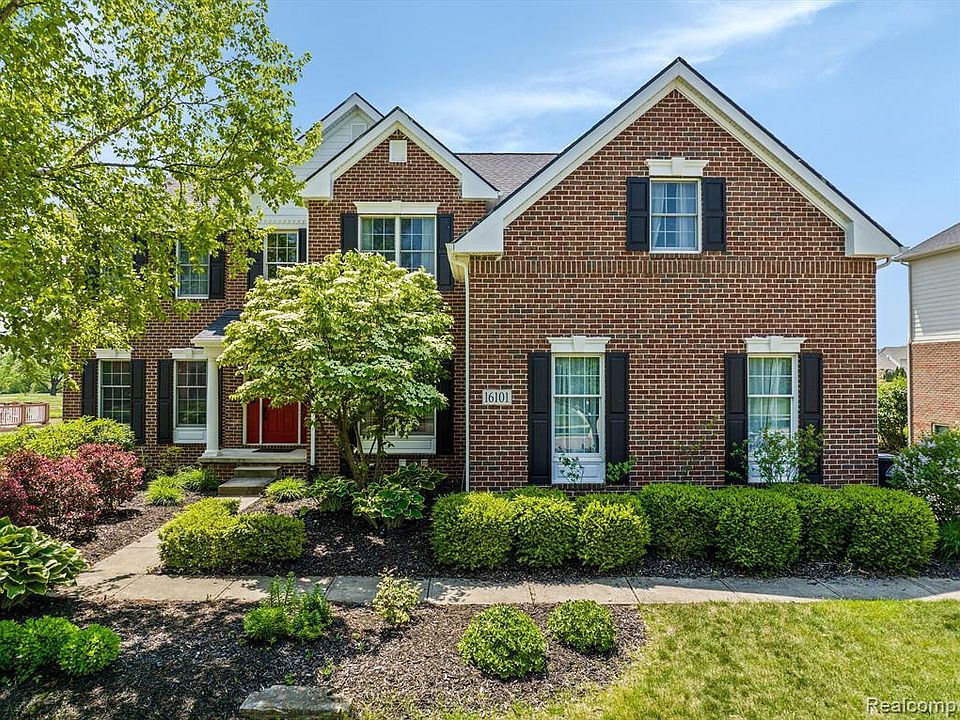 16101 Crystal Downs E, Northville, MI 48168 Zillow