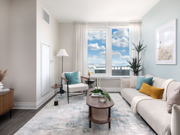 5 Bay St #14CC