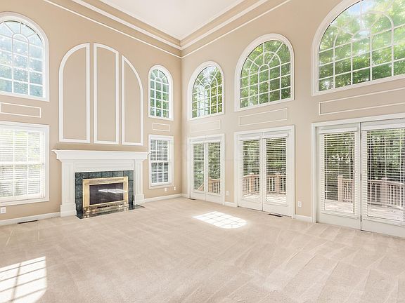 5th image of 10670 Scarborough Way