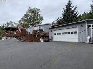 770 Upper Cleveland Rapids Rd, Roseburg, OR 97471