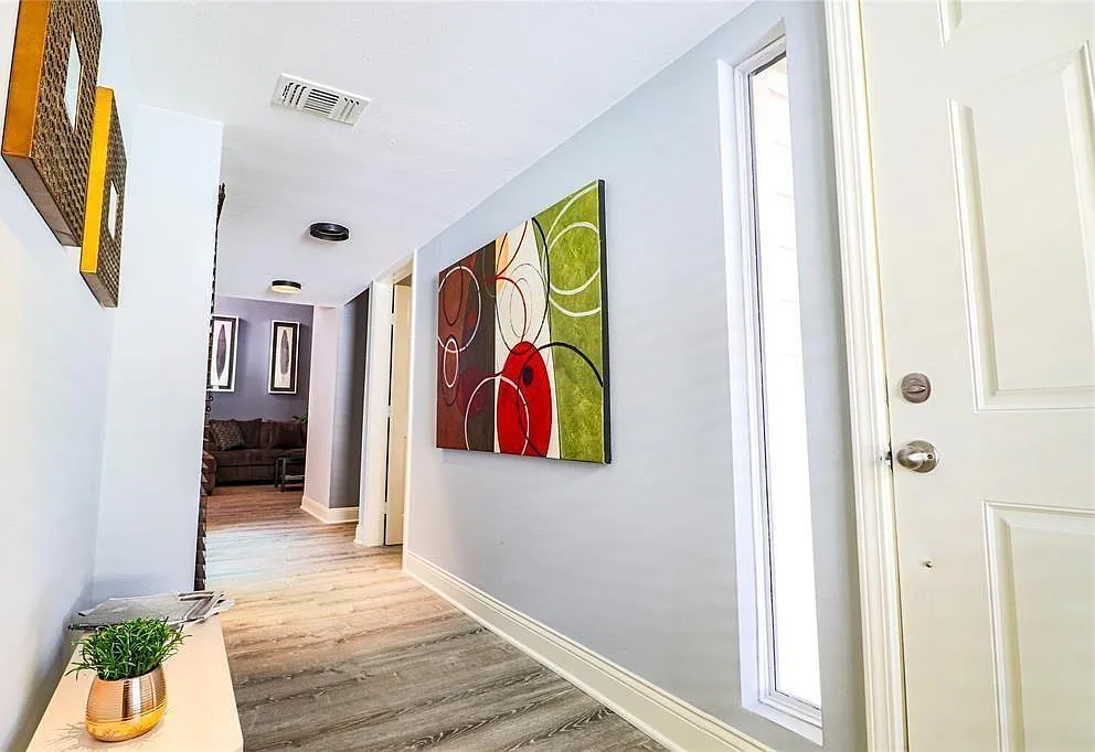 4 bed, 3.0 bath, 2238 sqft, $4,500 — Photo 4