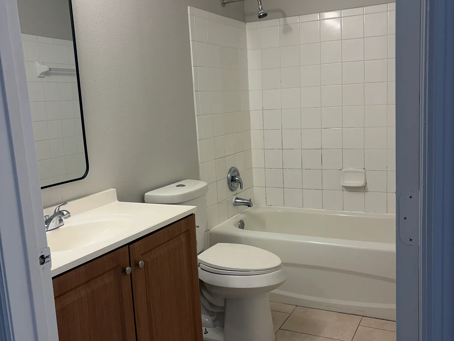 Palm Villa Condominium — Photo 2