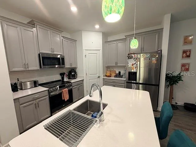 1704 Friendship Row — Photo 8