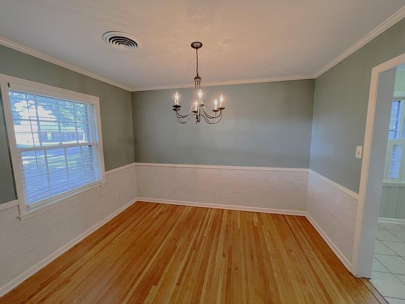 4th image of 1650 Dorset Dr
