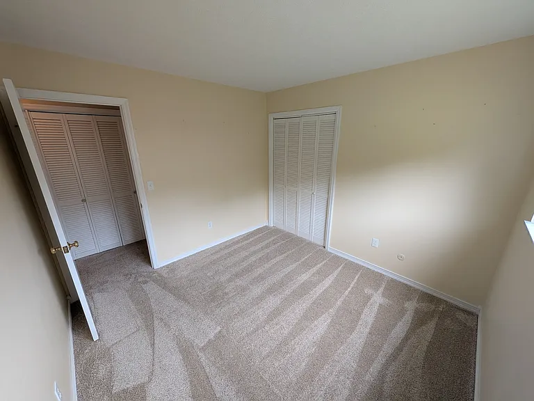 698 Liberty Ln — Photo 13