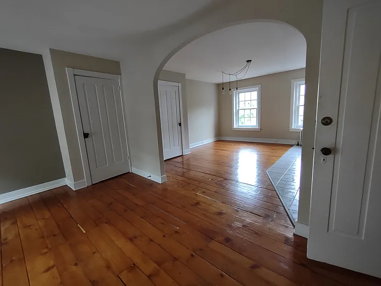 332 E Orange St #3 — Photo 7