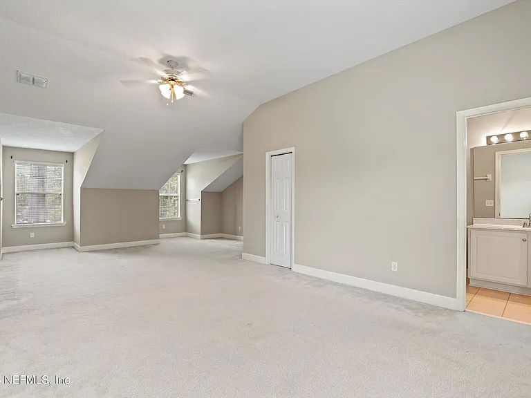 7610 Sentry Oak Cir W — Photo 25