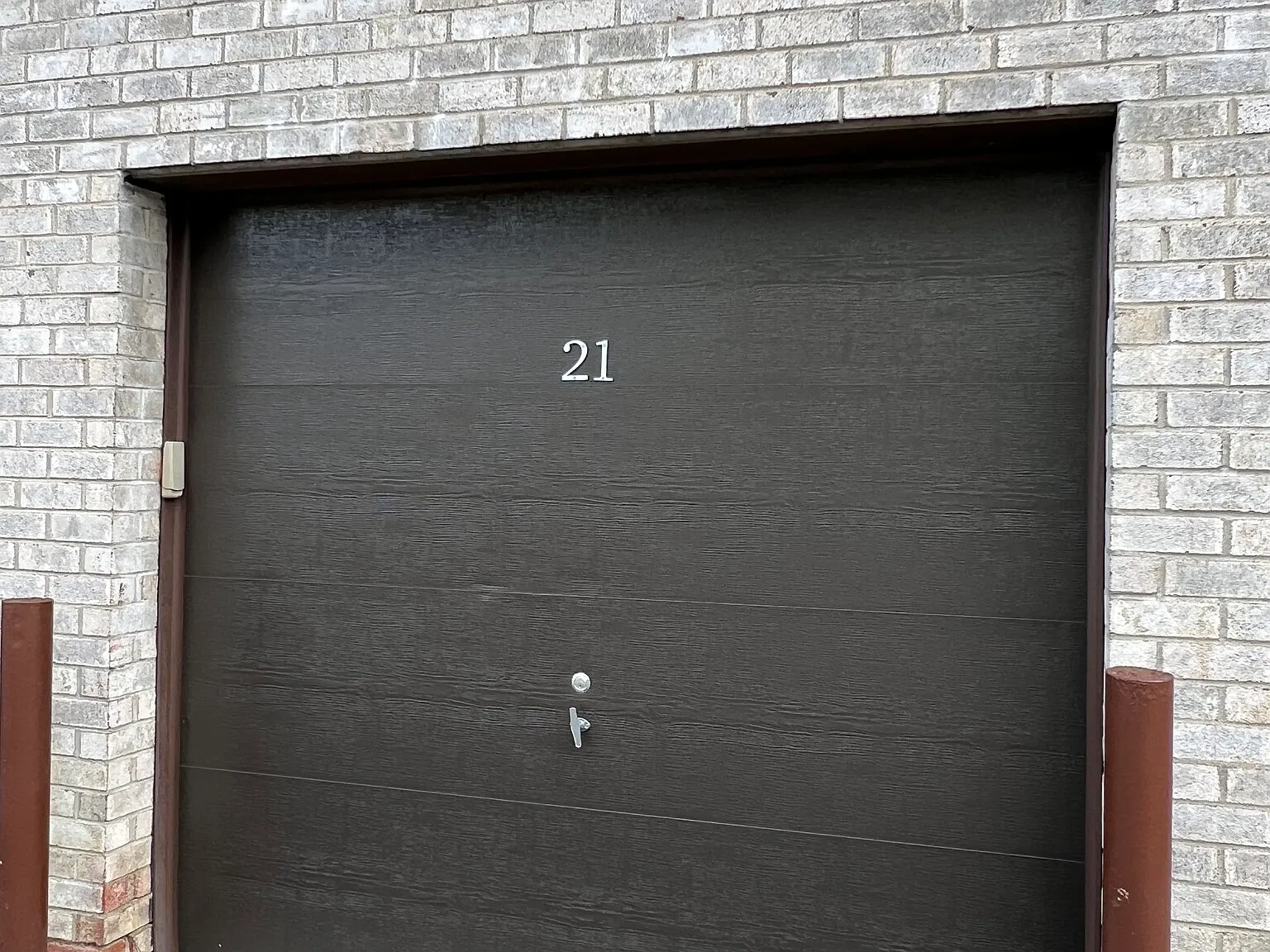 107 N Broadway — Photo 3