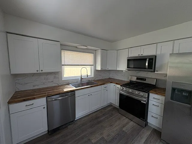 2944 Alger St SE — Photo 2