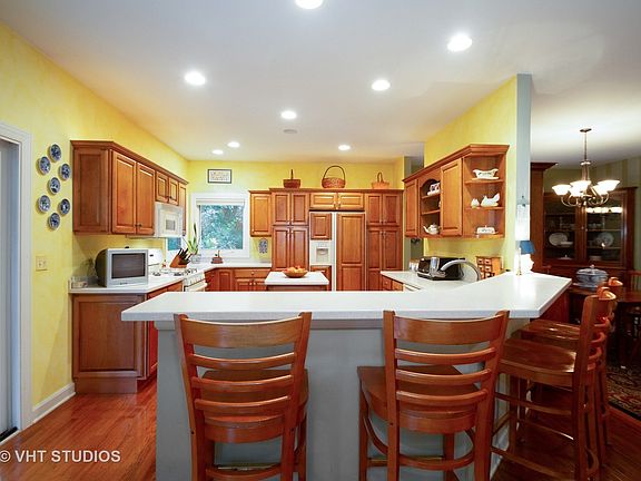 5th image of 1475 White Oak Ln