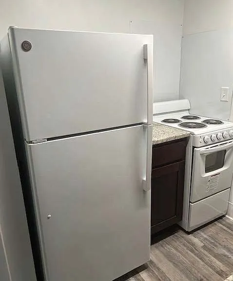 6225 York Rd — Photo 2