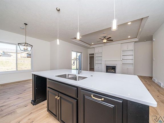 3rd image of 7411 S Grand Arbor Ct