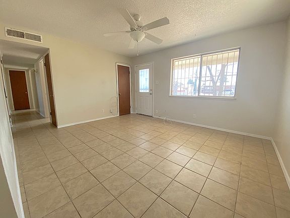 2nd image of 5009 Royal Dr