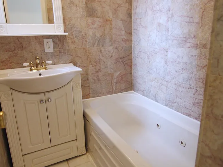 912 Snyder Ave #2 — Photo 23