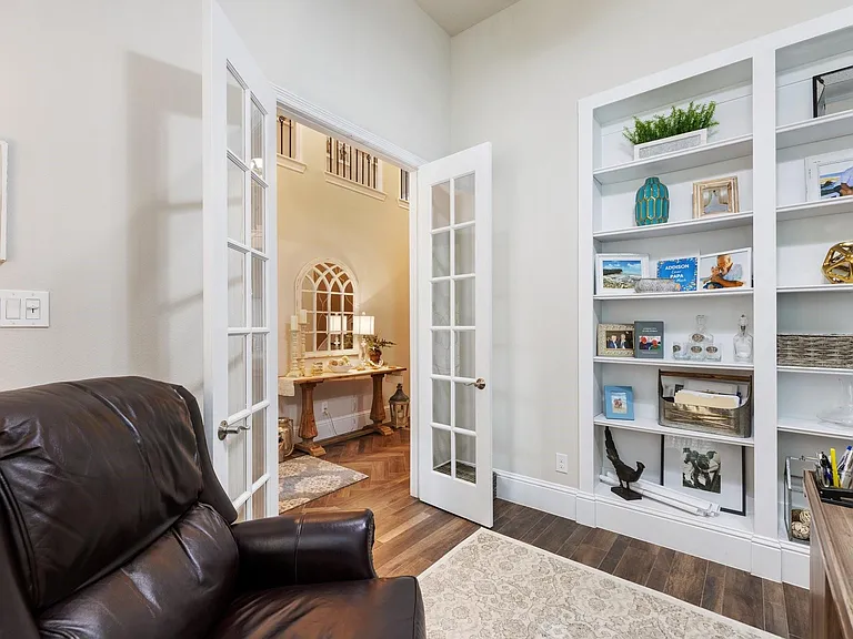 19 Cohasset Pl — Photo 8