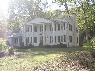 3rd image of 157 Cindyann Dr