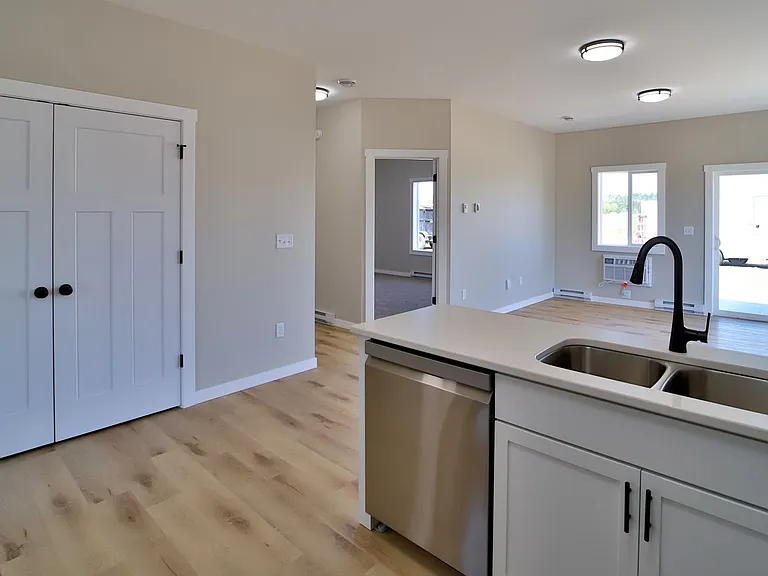781 W Palomino Ave — Photo 2