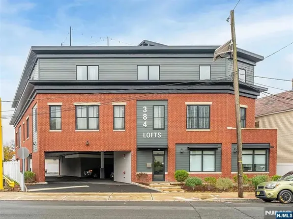 384 Paterson Ave #203, East Rutherford, NJ 07073