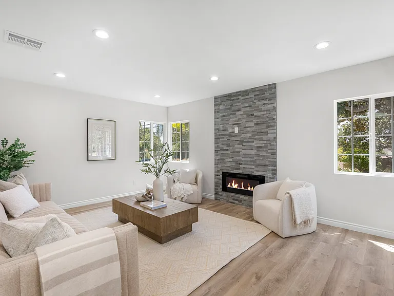 3362 Colonial Ave — Photo 4