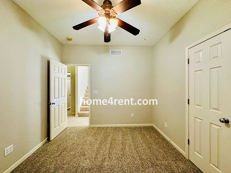 14236 W 153rd St — Photo 26