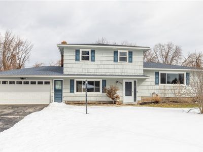 153 Kennedy Cir, Rochester, NY, 14609