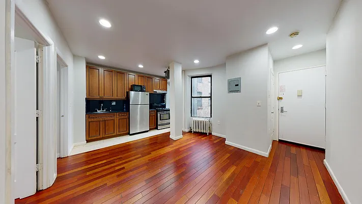 Rented by Bond New York | media 7