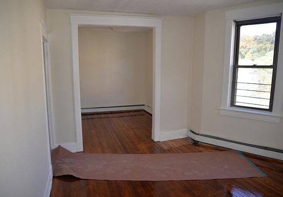 5th image of 97 McLean Ave APT 2