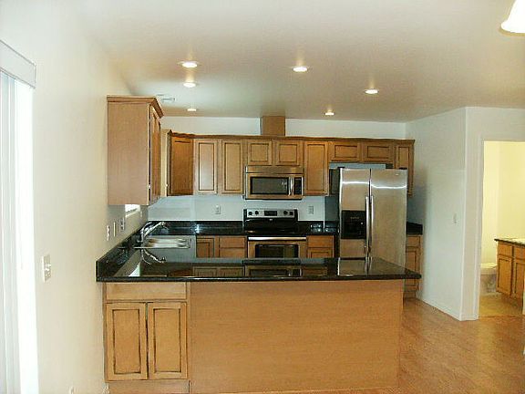 4th image of 103 E Mizzou Ct APT D