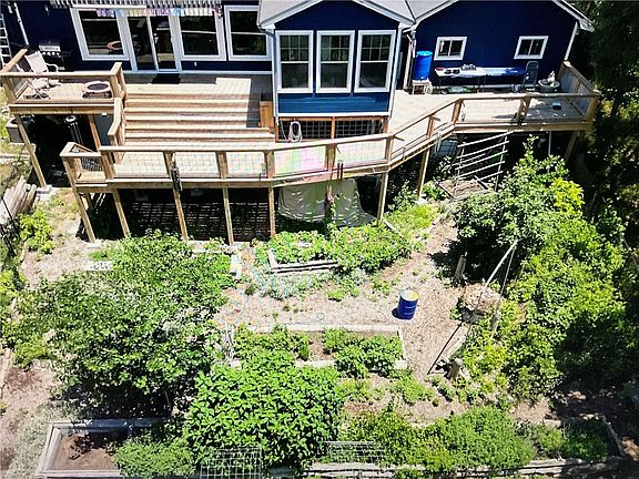 4th image of 25 Table Rock Dr