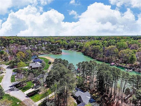 2nd image of 381 Catalina Dr #47